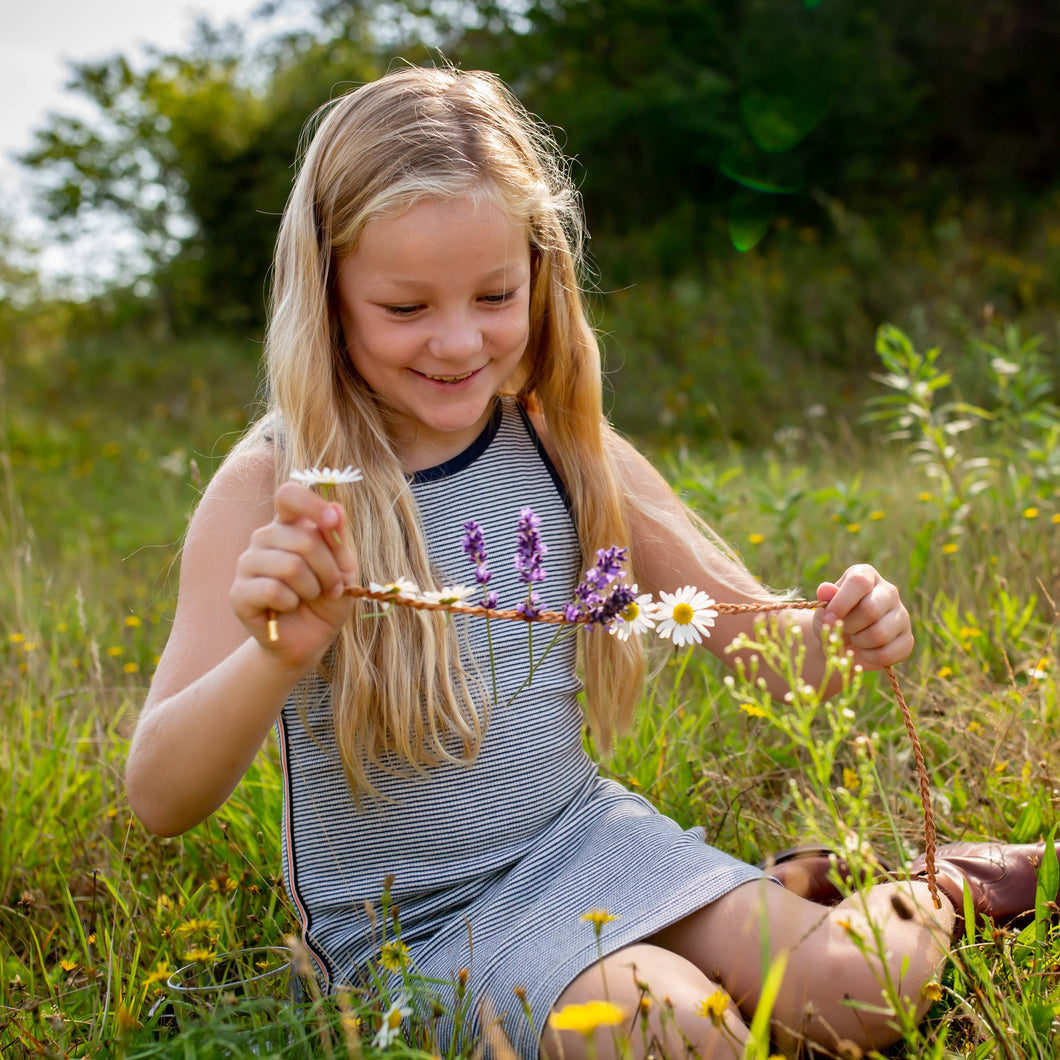 KIKKERLAND Huckleberry Make Your Own Fresh Flower Necklace